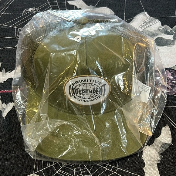 PRIMITIVE x INDEPENDENT SKATE TRUCK COMPANY OLIVE GLOBAL TRUCKER SNAPBACK HAT - Picture 2 of 4